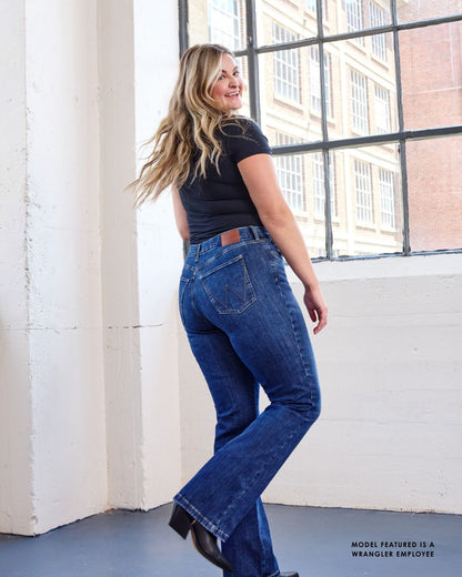 Wrangler Bespoke Hi Rise Bootcut Jean - 32L