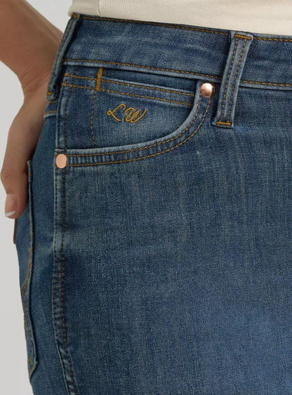 Wrangler x Lainey Wilson Women's Boot Hugger Jean