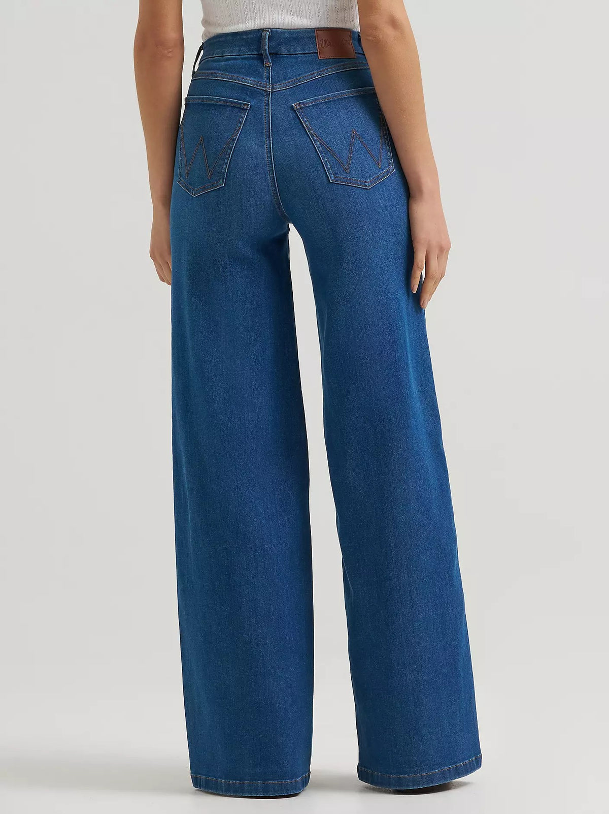 Wrangler Women's Bespoke High Rise Wide Leg Jean - 30L