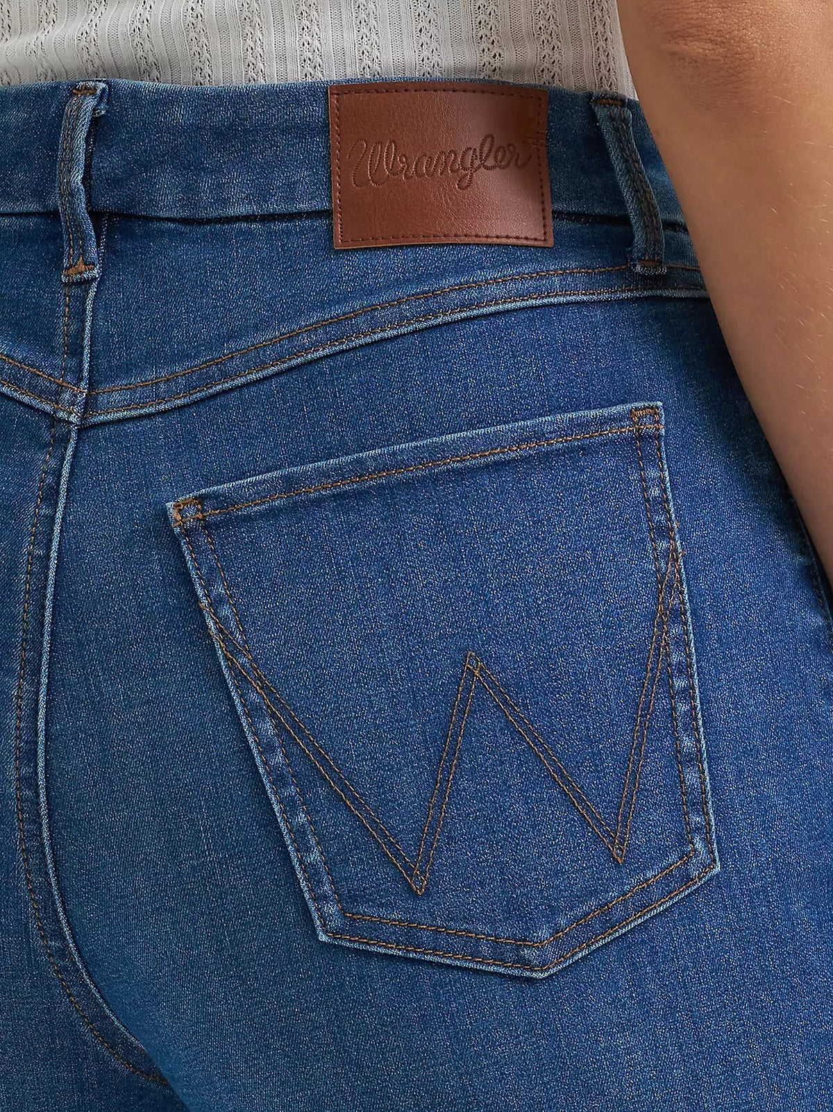 Wrangler Women's Bespoke High Rise Wide Leg Jean - 30L