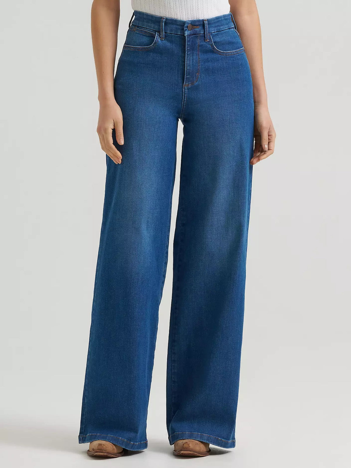 Wrangler Women's Bespoke High Rise Wide Leg Jean - 30L