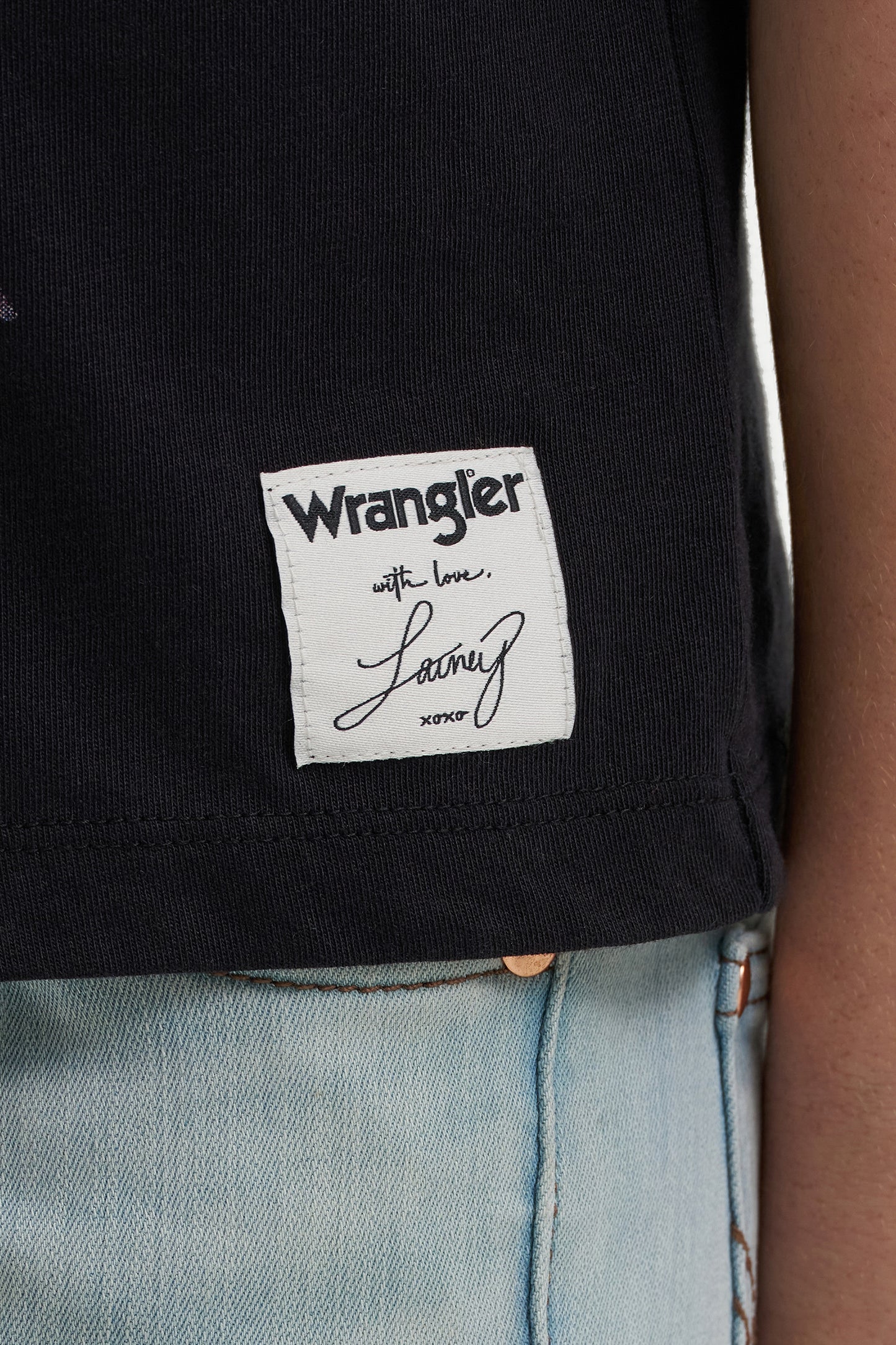 Wrangler x Lainey Wilson Girls Shooting for Moon Ss Tee